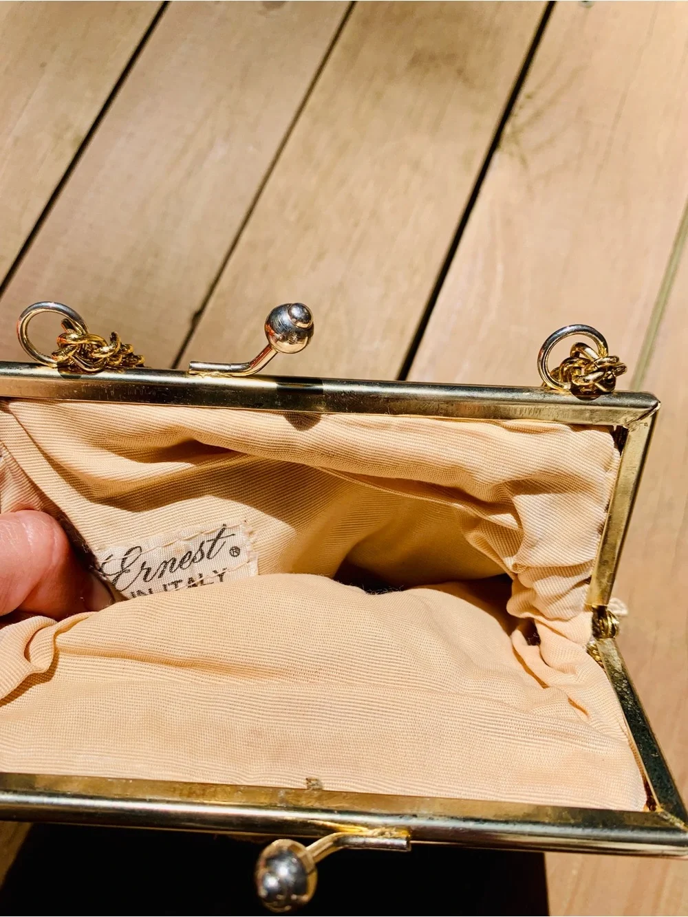 Vintage-Inspired gold Velvet Evening Bag with Gold Chain kiss clasp